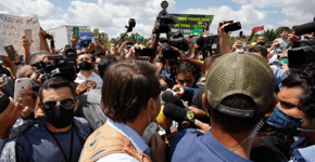 Bolsonaro chama jornalista de idiota por pergunta sobre CPF cancelado