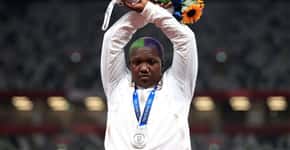 Olimpíadas: o que significa o protesto com braços cruzados de Raven Saunders