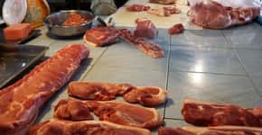 Homem furta R$ 1.385 em carne de supermercado em BH