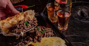 Já provou pão de bêbado? Iguaria é destaque em bar curitibano