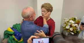 Qual o significado do vestido usado por Dilma Rousseff na vitória de Lula ?