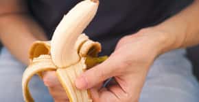 O momento em que você come sua banana pode reduzir risco de câncer
