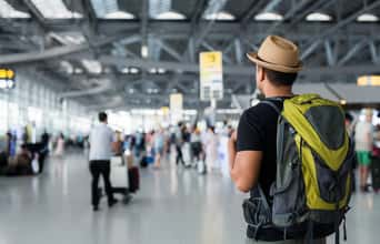 Latam lança passagem mais barata para quem viaja sem bagagem