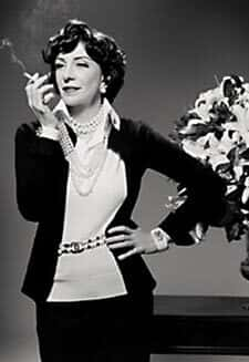 Marília Pêra como Coco Chanel