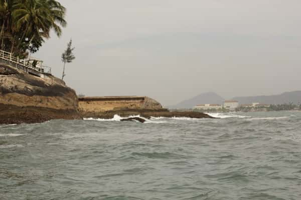 A condição do mar pode mudar rapidamente, tornando difícil o acesso - Foto: Victor Sousa