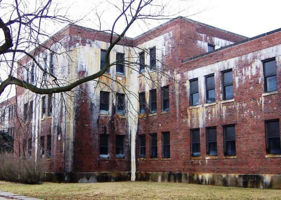 Em 1993 este acampamento fechou suas portas. [Rantoul, Illinois, EUA]