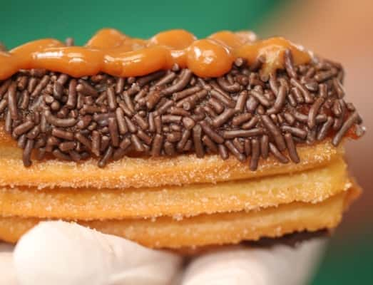 Churros Tentação de doce de leite com brigadeiro