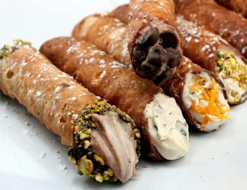 Cannolis recheados