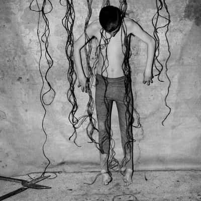 por Roger Ballen