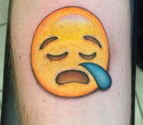 As tatuagens de emojis são algumas das novas tendências que inspiram desenhos 