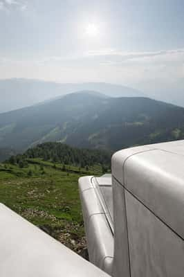 O 'Messner Mountain Museum Corones' está localizado em uma montanha (Foto: Reprodução)