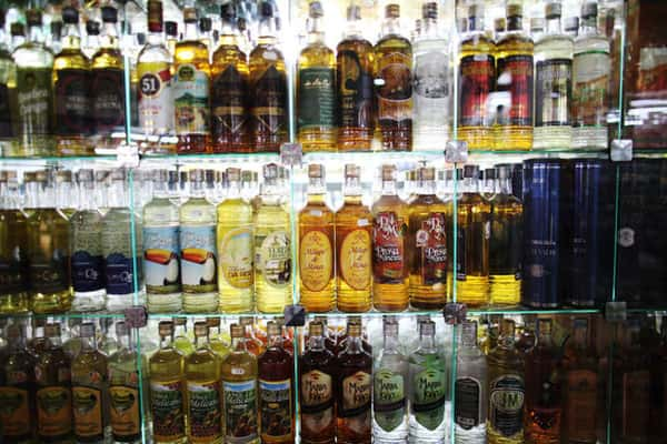 Loja no Mercado tem mais de 400 rótulos de cachaça 