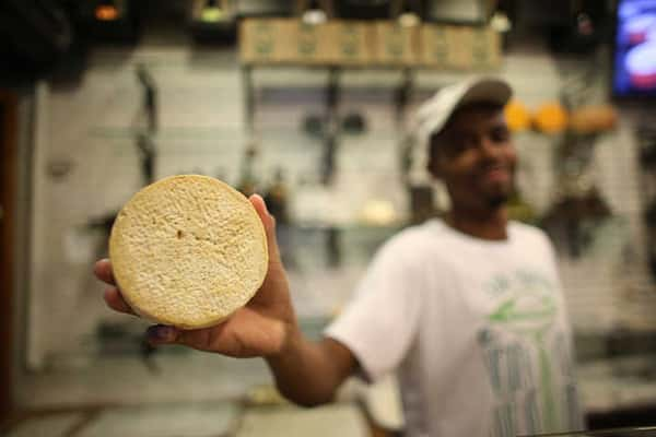 Por semana, são vendidas mais de 300 toneladas de queijo