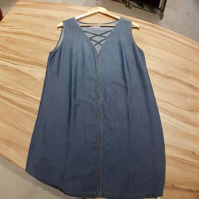 Vestido jeans Colcci de R$ 399 por R$ 189