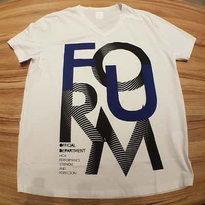 Camiseta Forum de R$ 129,90 por R$ 39,90