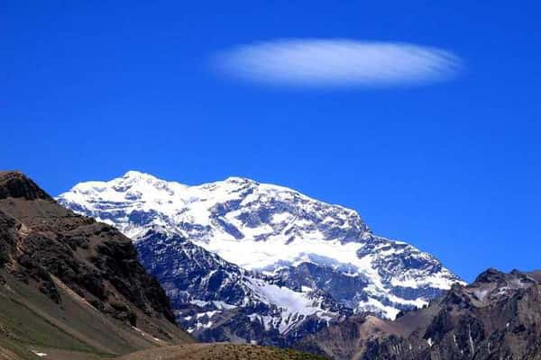 Aconcágua, com seu 6.962 metros de altura,  é a mais alta montanha do Hemisfério Sul