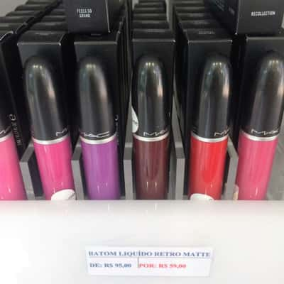 Batom líquido Retro Matte M.A.C: de R$ 95 por R$ 59