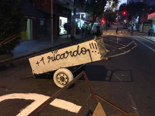 Manifestantes protestam pela morte de Ricardo Nascimento por PM