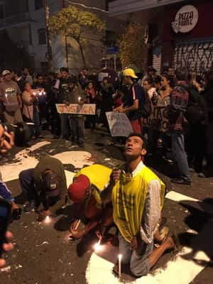 Manifestantes protestam pela morte de Ricardo Nascimento por PM