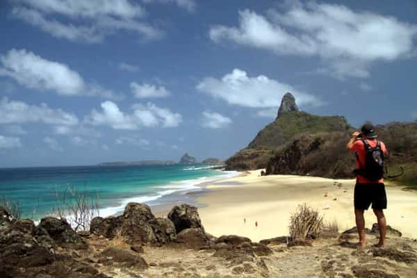 Cacimba do Padre, uma das praias do Ilha Tour, em Fernando de Noronha