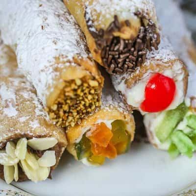 cannoli de vários sabores