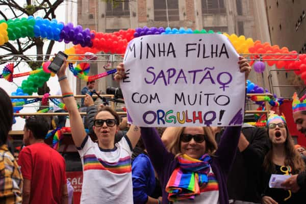 Parada LGBT na avenida Paulista 