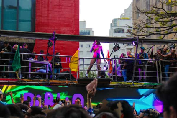 Parada LGBT na avenida Paulista 