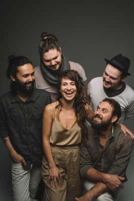 A Banda Mais Bonita da Cidade faz show na Casa Natura