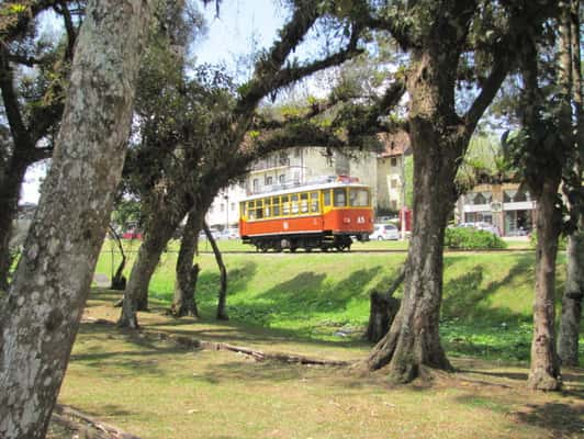 O passeio bonde turístico dura cerca de 30 minutos