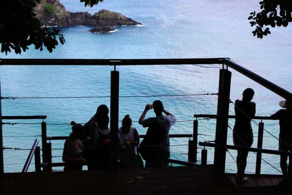 Mirante na praia do Sancho