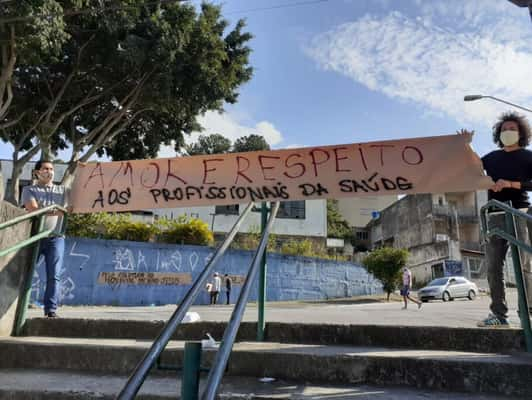 Moradores realizaram um ato com em frente ao hospital no dia 6 de maio