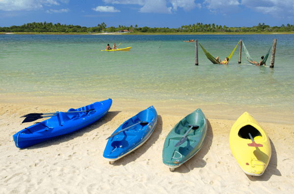 Atividades em Jeri: as famosas redes na água das Lagoas Azul e do Paraíso.