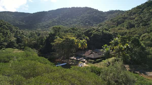 Vista do restaurante Refúgio das Caravelas, em Ilha Grande