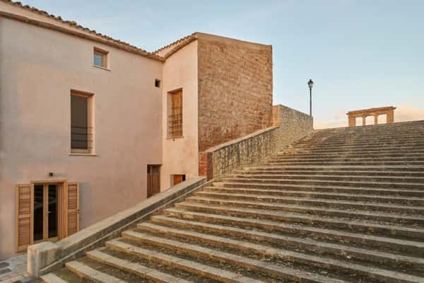 Interior da casa em Sambuca di Sicilia, no sul da Itália, totalmente reformado