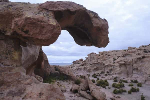 O Valle das Rocas abriga rochas com formas notáveis e lindas lagoas