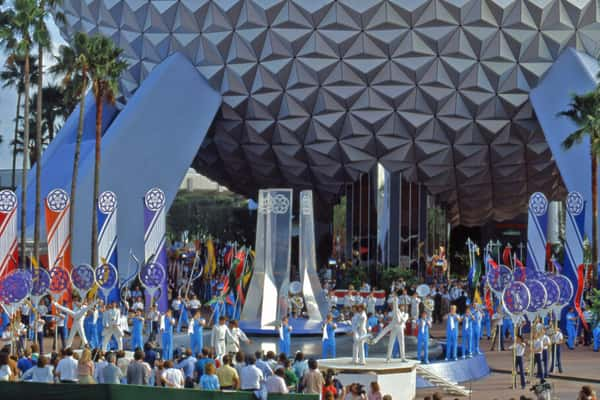 Festa de abertura do Epcot, em 1º de outubro de 1982 World Resort in Lake Buena Vista, Fla. (Disney)