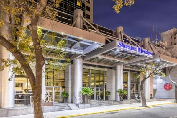 O Sheraton Mendoza é uma das opções de hospedagem