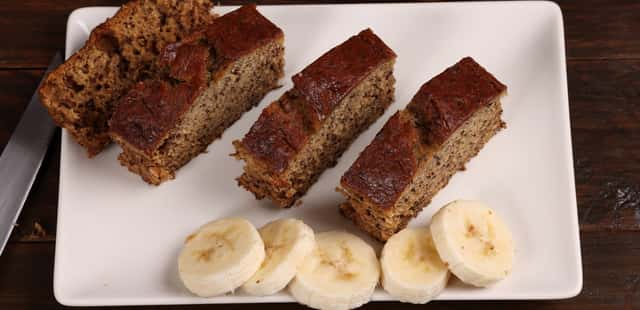 Bolo de banana: aproveite as banana maduras com sabor