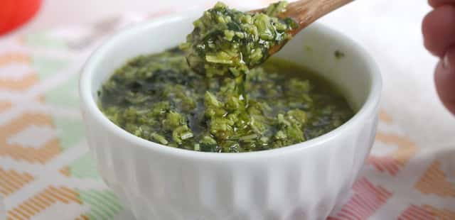 Molho pesto tradicional para uma macarronada de dar orgulho