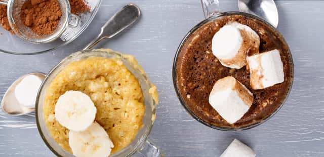 Bolo de caneca de banana fit: doce prático em 2 minutos