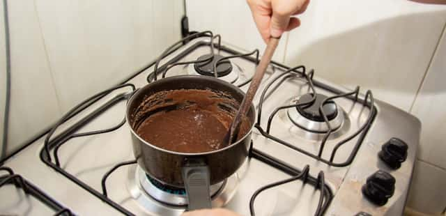 Brigadeiro de panela para matar a vontade de doce