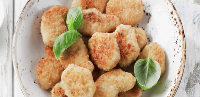 Nuggets de tilápia feito na airfryer pra sair da rotina