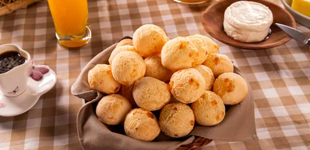 Como fazer pão de queijo de tapioca com 3 ingredientes simples