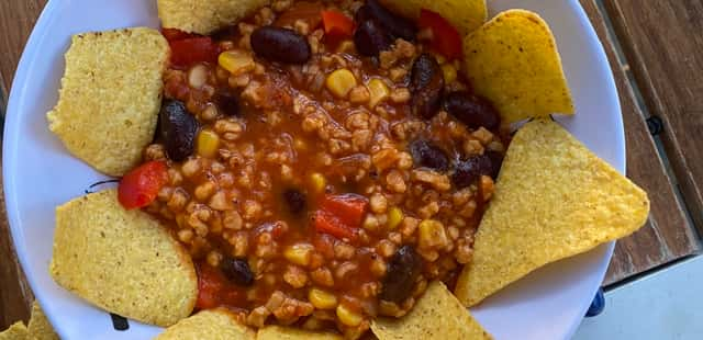 Esta receita de chili vegetariano é irresistível; aprenda a fazer