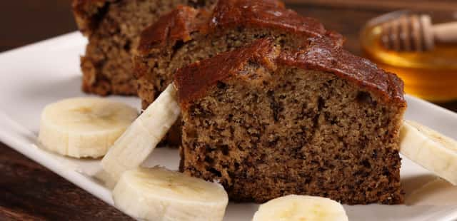 Experimente fazer o melhor bolo de banana para o café da manhã