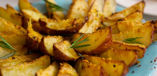 Aprenda a fazer uma batata rústica deliciosa na airfryer