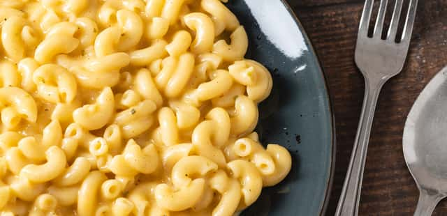 Macarrão com queijo delicioso no micro-ondas