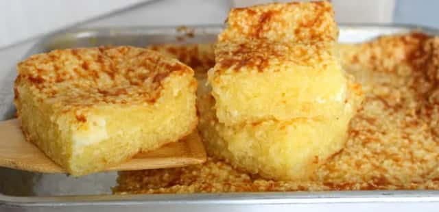 Bolo de tapioca com queijo: o clássico bolo de caroço que você precisa provar