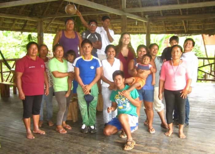 No Equador, grupo de mulheres empreendedoras Kichwa, que construiu e gerencia um Centro de Turismo Comunitário.