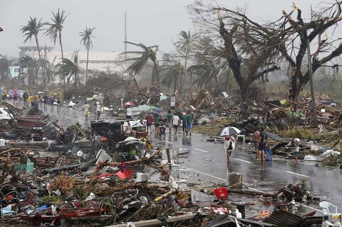 E tufões também, como o que atingiu as Filipinas recentemente.